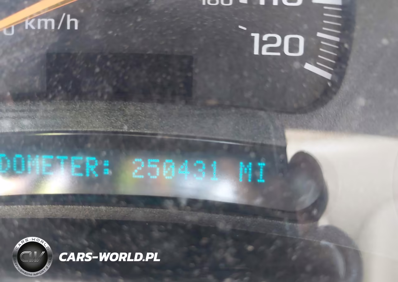2005 Chevrolet Tahoe Ls VIN:1GNEC13T75R263170 - 15