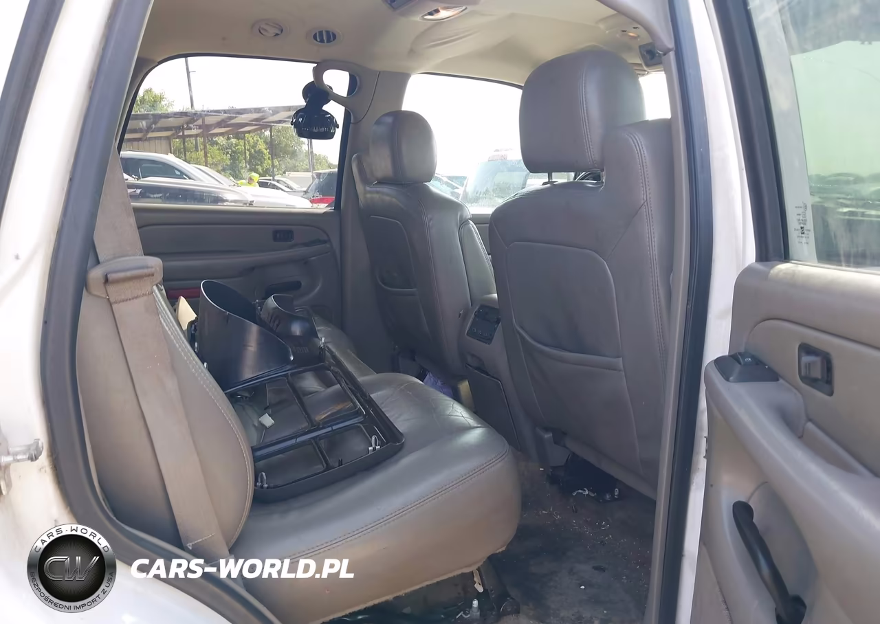 2005 Chevrolet Tahoe Ls VIN:1GNEC13T75R263170 - 8