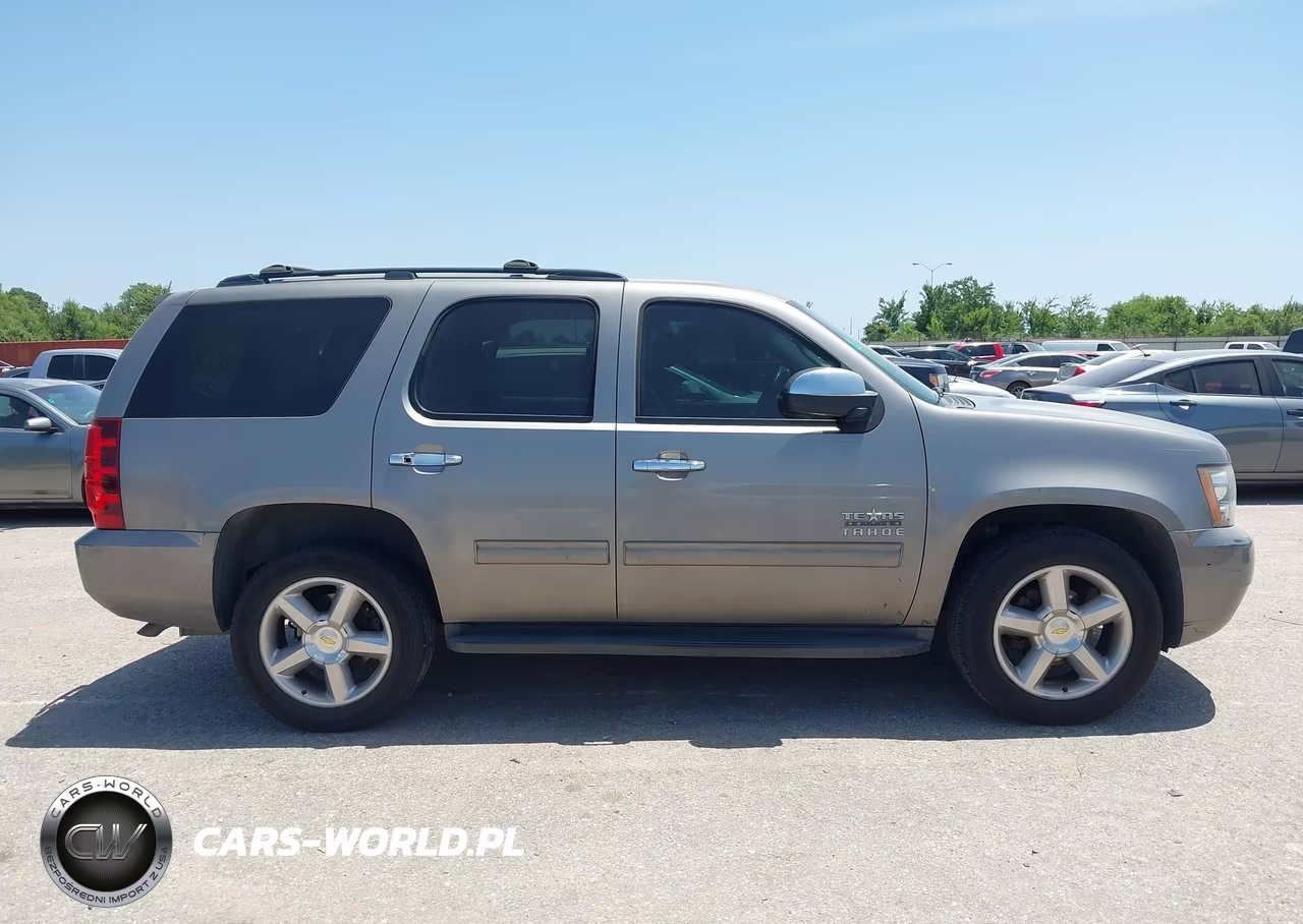 2012 Chevrolet Tahoe Ls VIN:1GNSCAE02CR293891 - 13