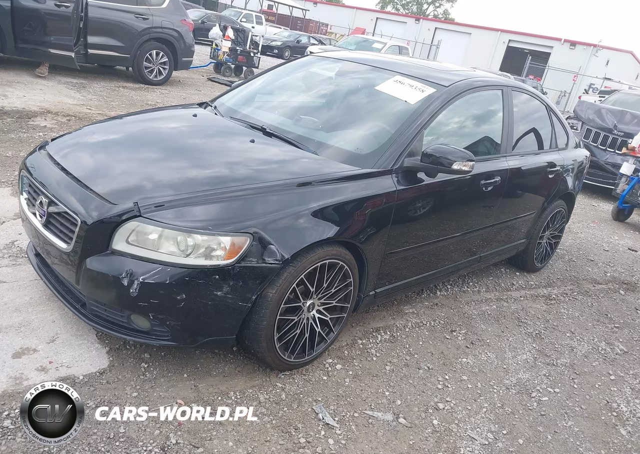 2011 Volvo S40 R-Design-T5 (Retail Only) VIN:YV1672MS4B2536352 - 2