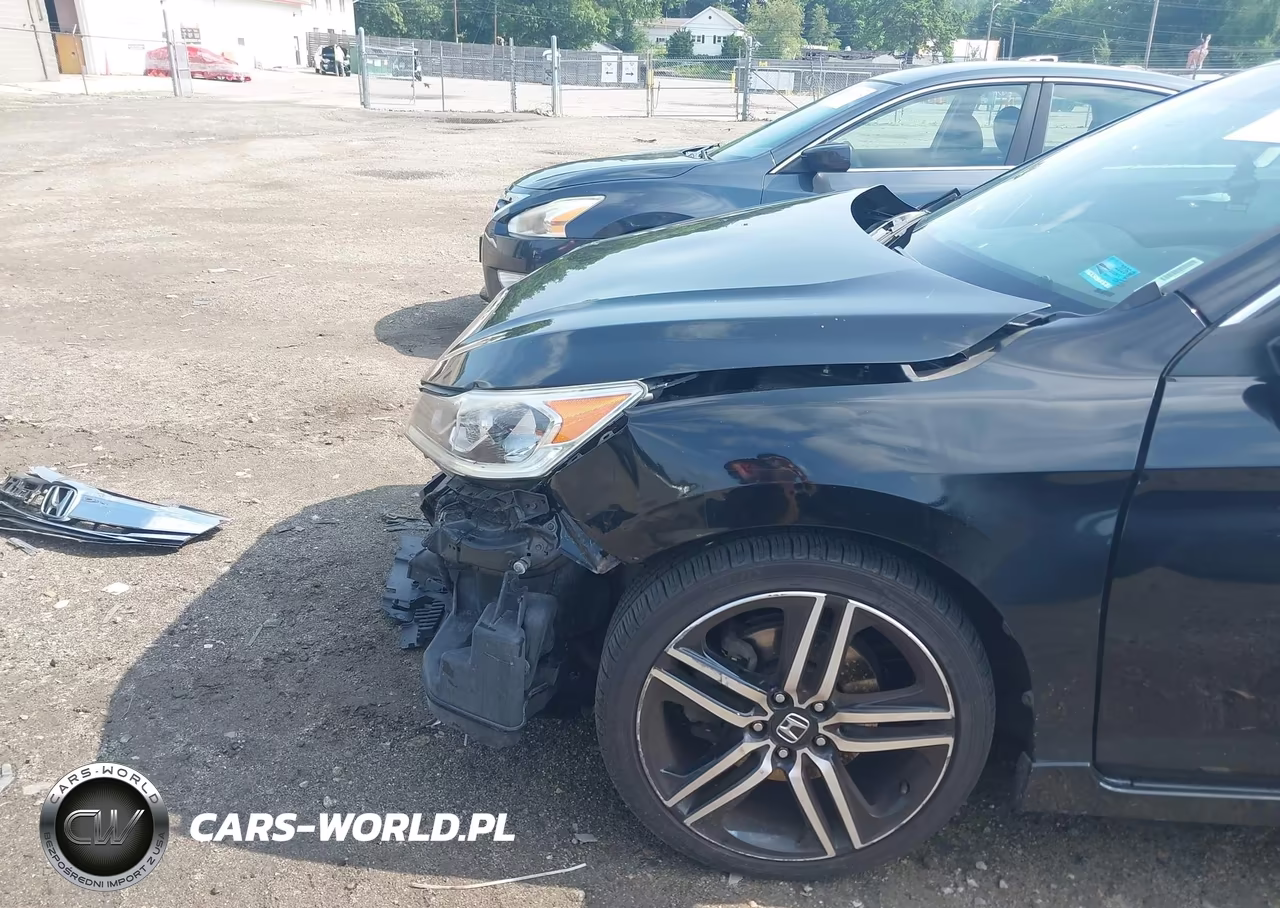 2017 Honda Accord Sport VIN:1HGCR2F59HA258316 - 19