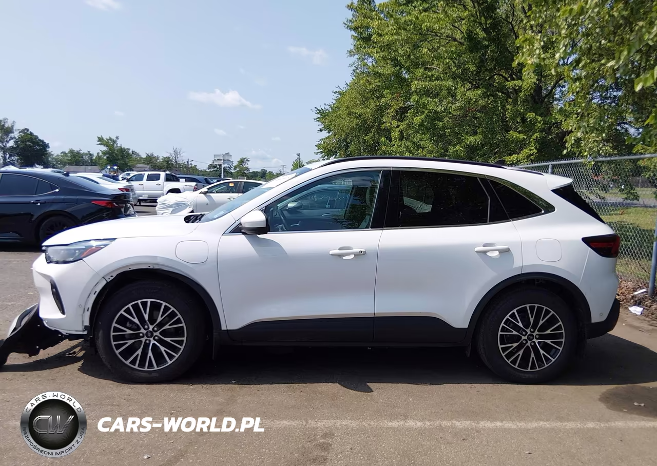 2023 Ford Escape Phev VIN:1FMCU0E18PUA75594 - 14
