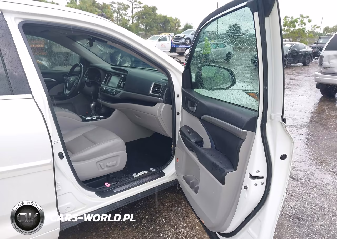 2018 Toyota Highlander Limited Platinum VIN:5TDYZRFHXJS265923 - 5