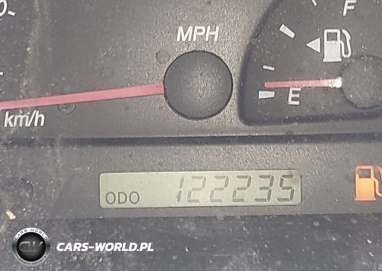 2002 Toyota Camry Le VIN:JTDBE32K720049743 - 12