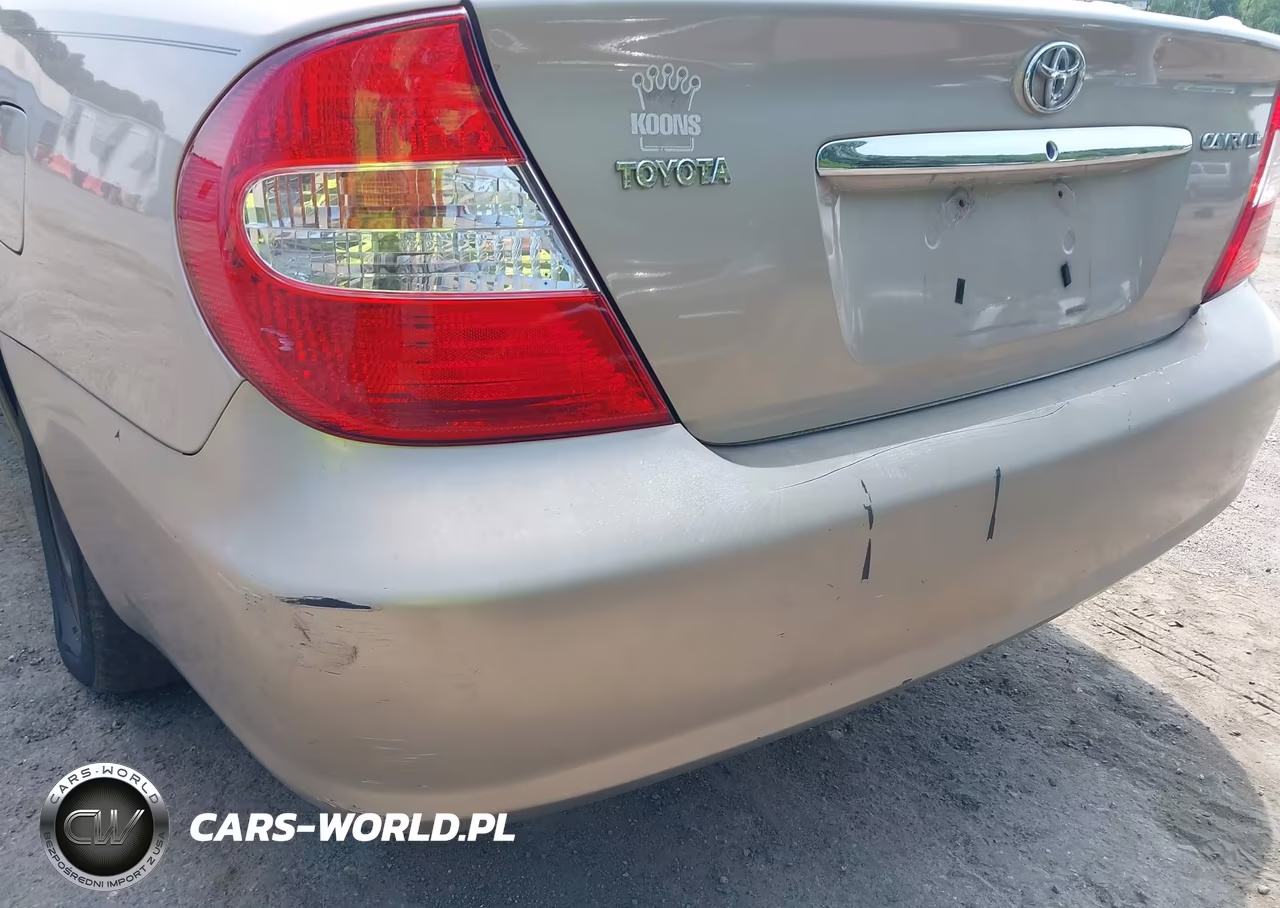2002 Toyota Camry Le VIN:JTDBE32K720049743 - 17