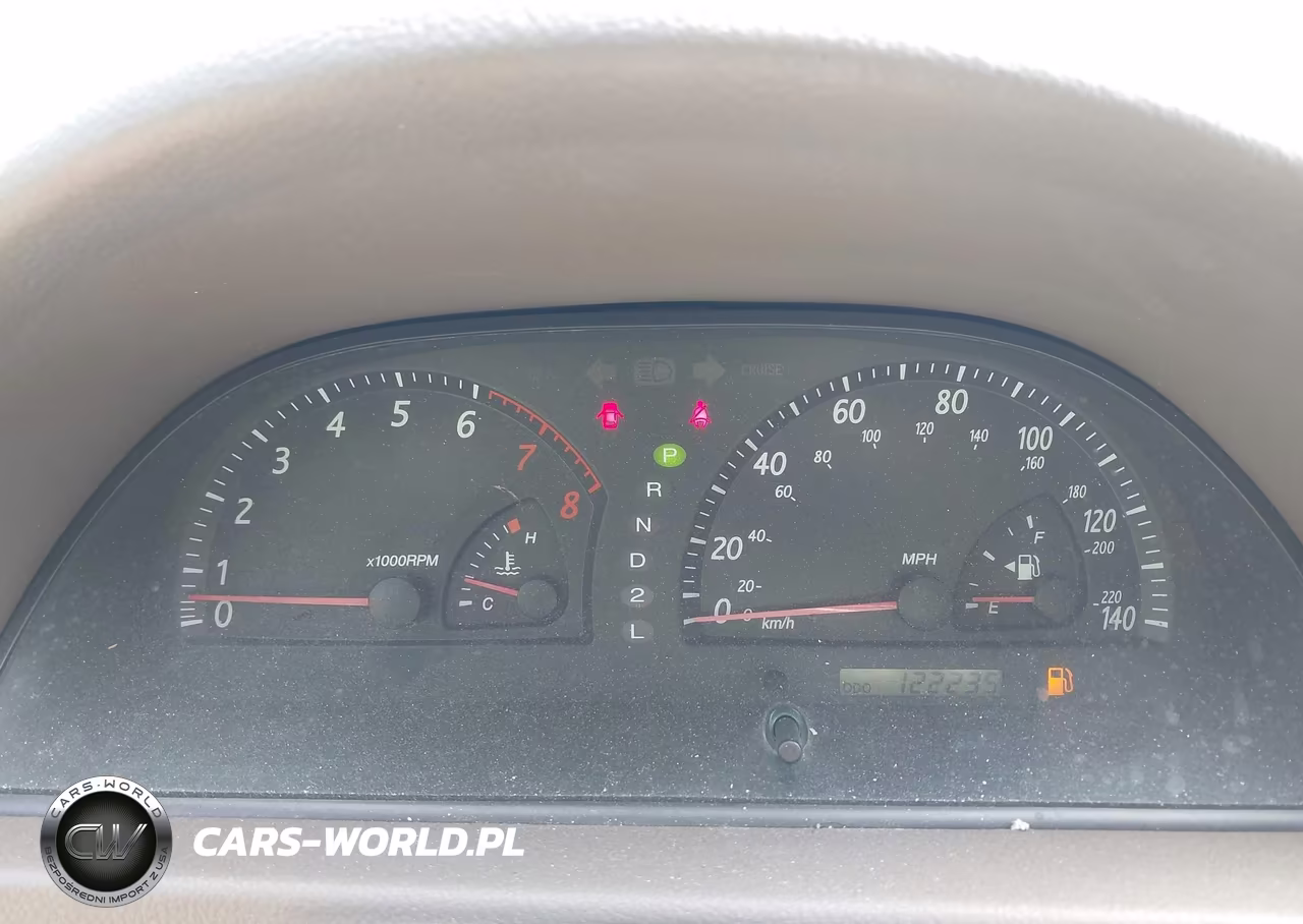 2002 Toyota Camry Le VIN:JTDBE32K720049743 - 7