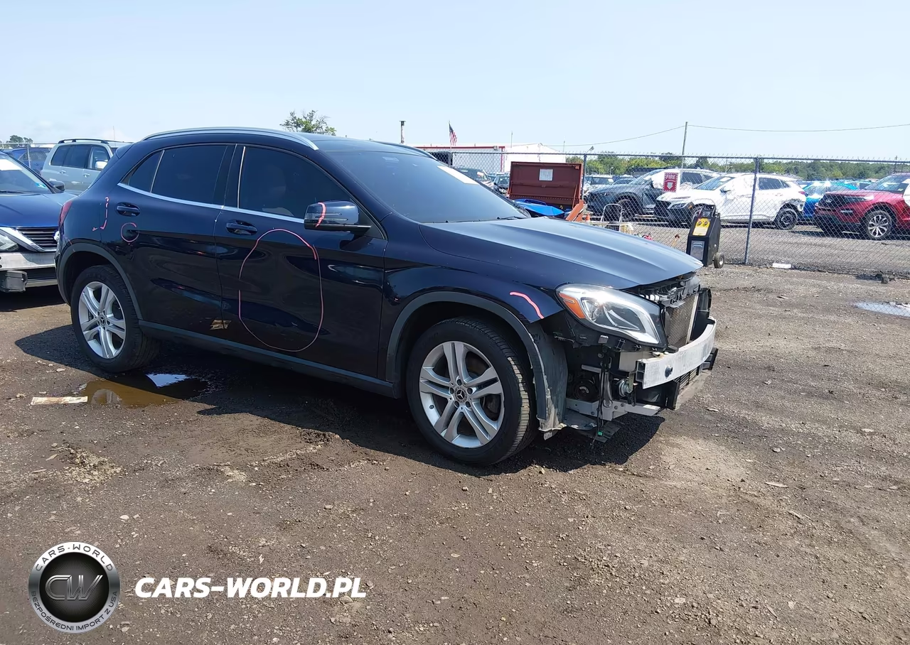 2018 Mercedes-Benz Gla 250 4Matic – zdjęcie 1 z 16