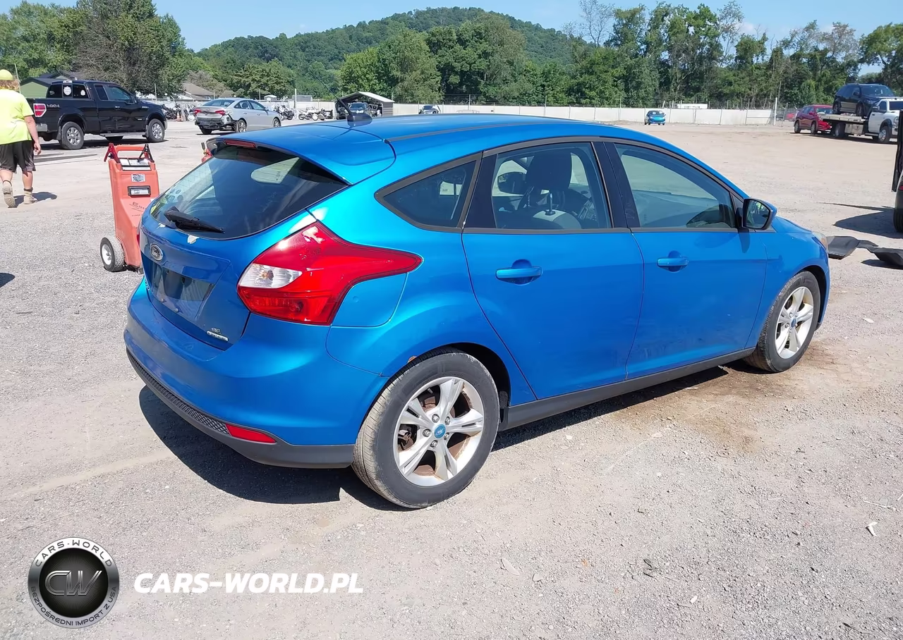 2012 Ford Focus Se VIN:1FAHP3K24CL366275 - 4