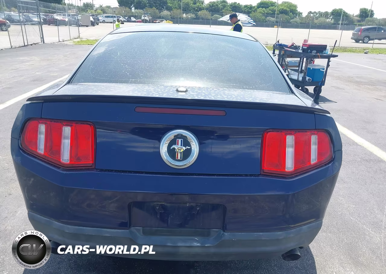 2012 Ford Mustang V6 Premium VIN:1ZVBP8AMXC5231710 - 16