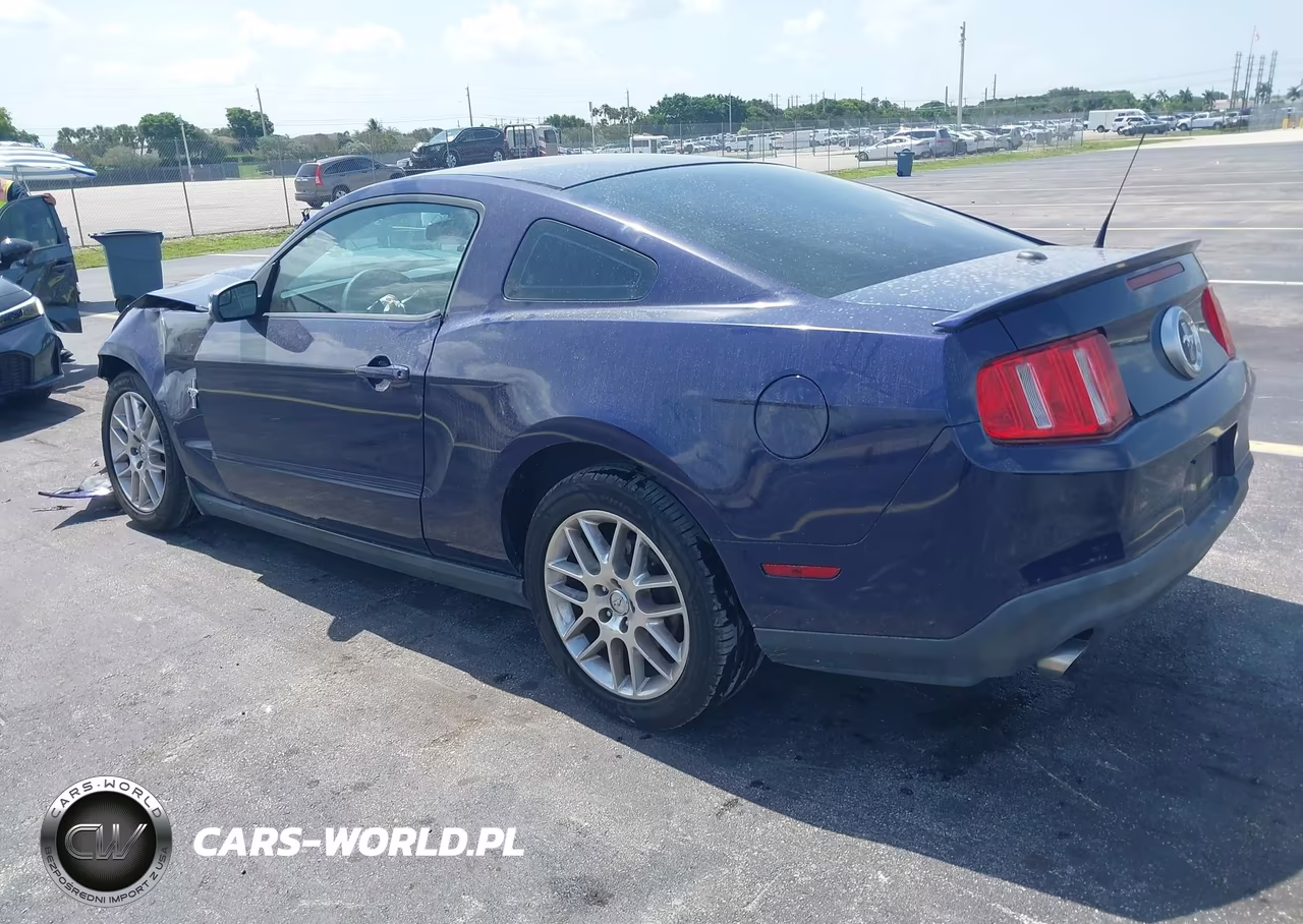 2012 Ford Mustang V6 Premium VIN:1ZVBP8AMXC5231710 - 3