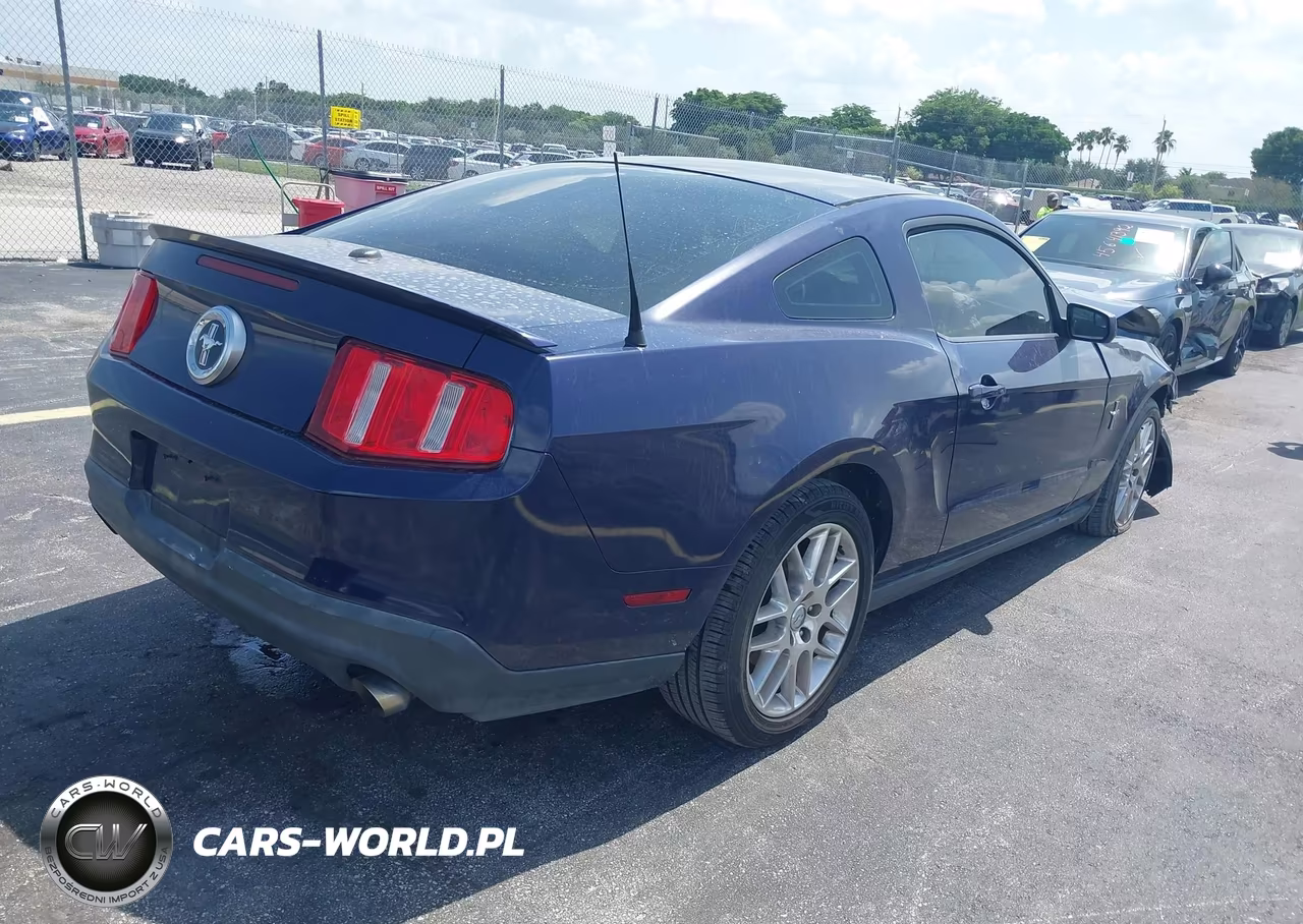 2012 Ford Mustang V6 Premium VIN:1ZVBP8AMXC5231710 - 4