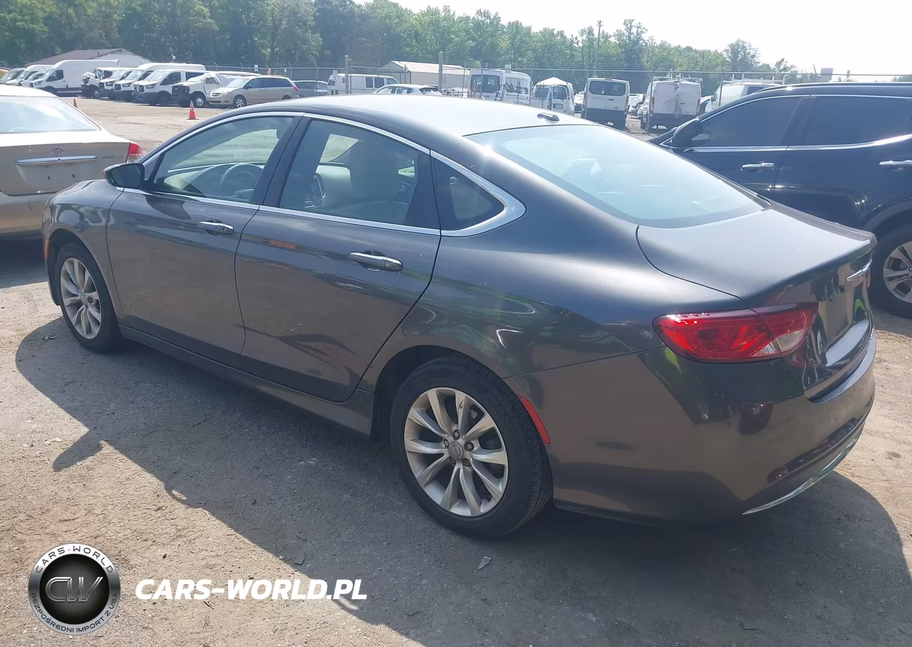 2015 Chrysler 200 C VIN:1C3CCCCB1FN653973 - 3