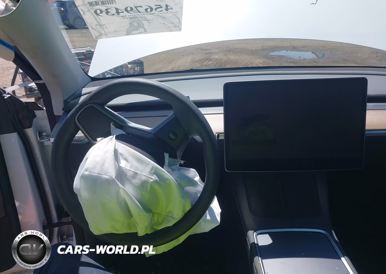 2023 Tesla Model Y Awd-Long Range Dual Motor All-Wheel Drive VIN:7SAYGDEE5PA065500 - 18
