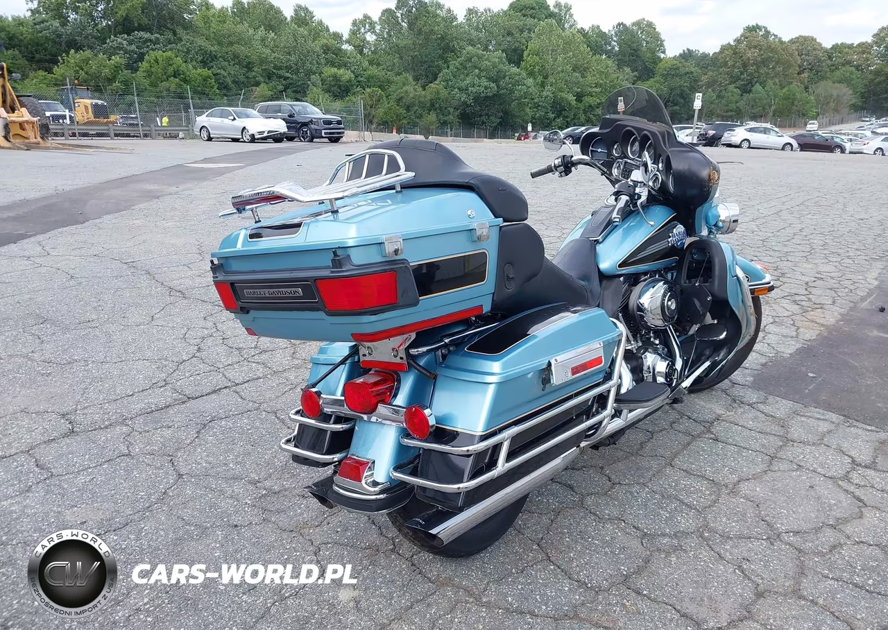 2007 Harley-Davidson Flhtcui VIN:1HD1FC4197Y675461 - 4