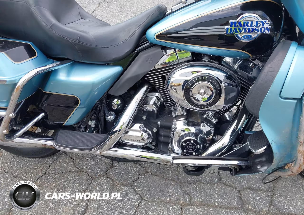 2007 Harley-Davidson Flhtcui VIN:1HD1FC4197Y675461 - 8