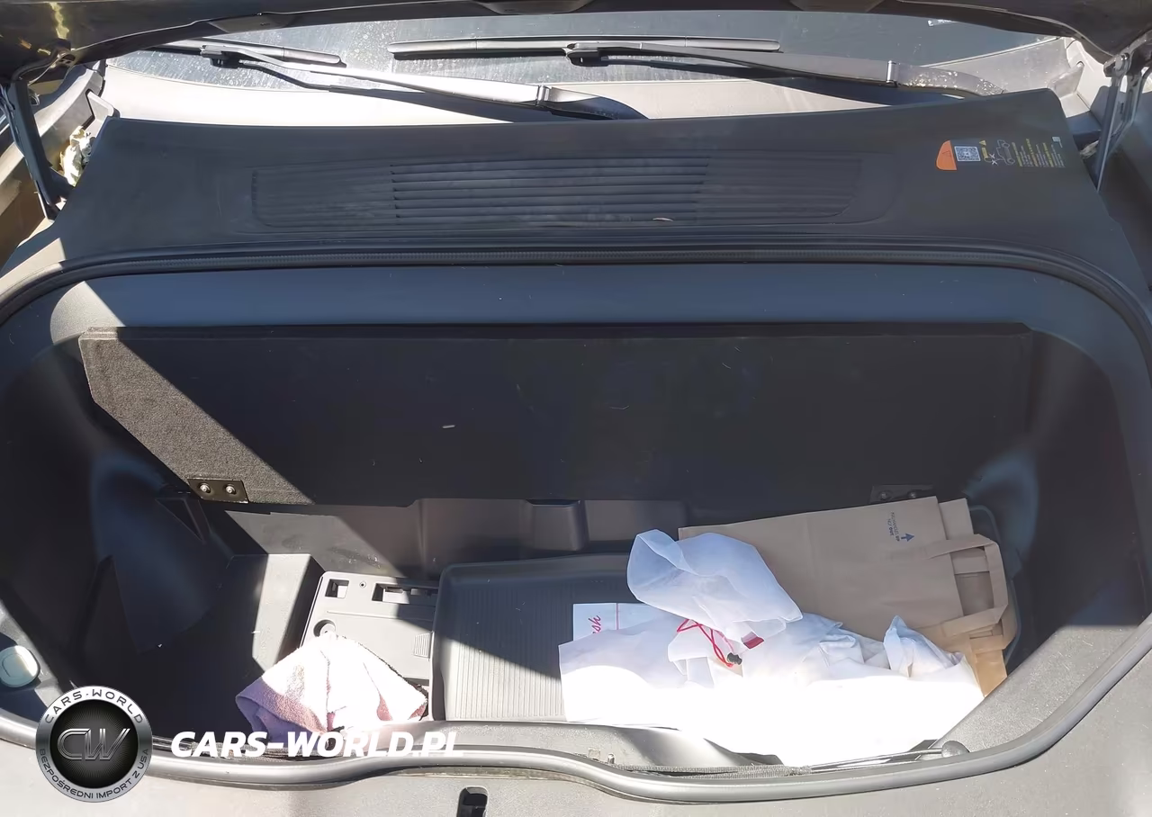 2023 Rivian R1T Adventure-Adventure Dual Motor Large Pack-Adventure Dual Motor Max Pack VIN:7FCTGBAA2PN025064 - 10