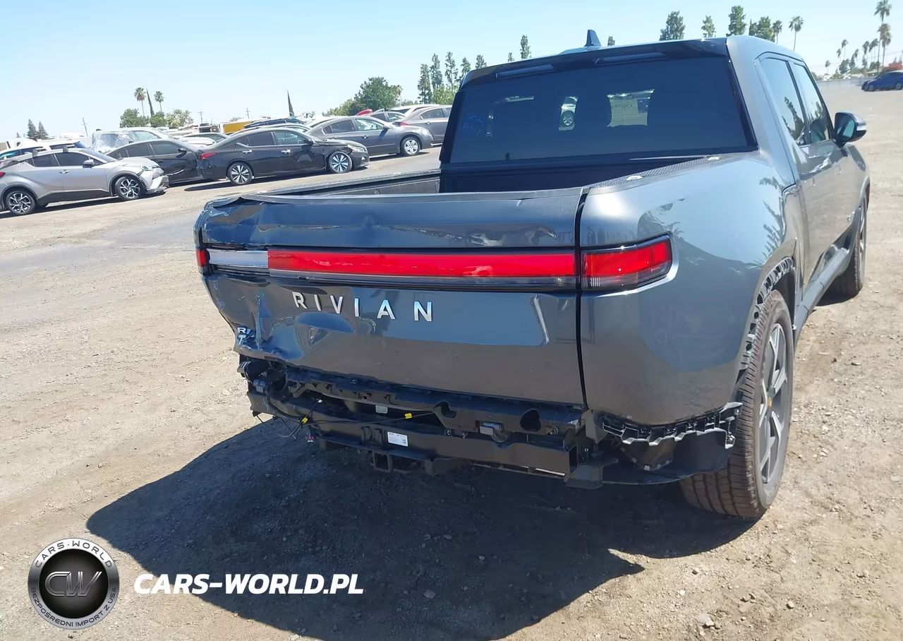 2023 Rivian R1T Adventure-Adventure Dual Motor Large Pack-Adventure Dual Motor Max Pack VIN:7FCTGBAA2PN025064 - 20
