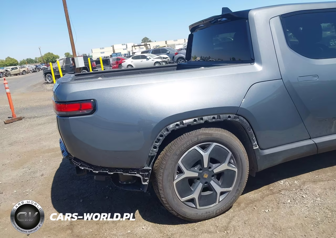 2023 Rivian R1T Adventure-Adventure Dual Motor Large Pack-Adventure Dual Motor Max Pack VIN:7FCTGBAA2PN025064 - 21