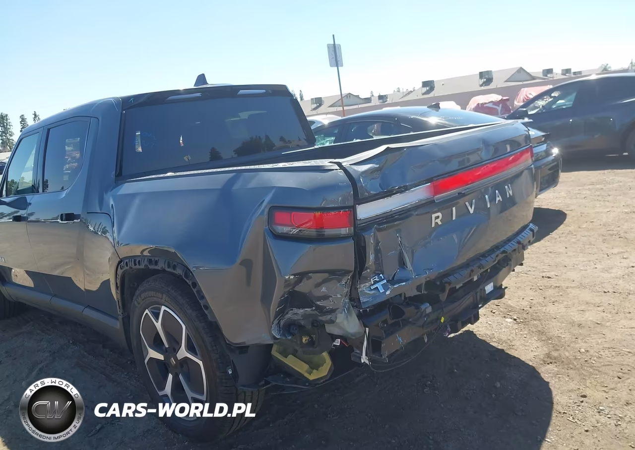 2023 Rivian R1T Adventure-Adventure Dual Motor Large Pack-Adventure Dual Motor Max Pack VIN:7FCTGBAA2PN025064 - 22