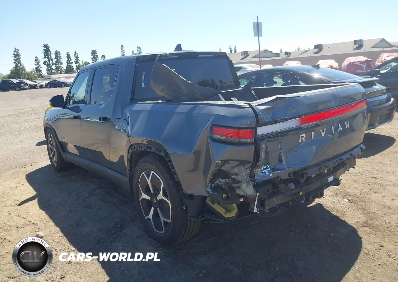 2023 Rivian R1T Adventure-Adventure Dual Motor Large Pack-Adventure Dual Motor Max Pack VIN:7FCTGBAA2PN025064 - 3