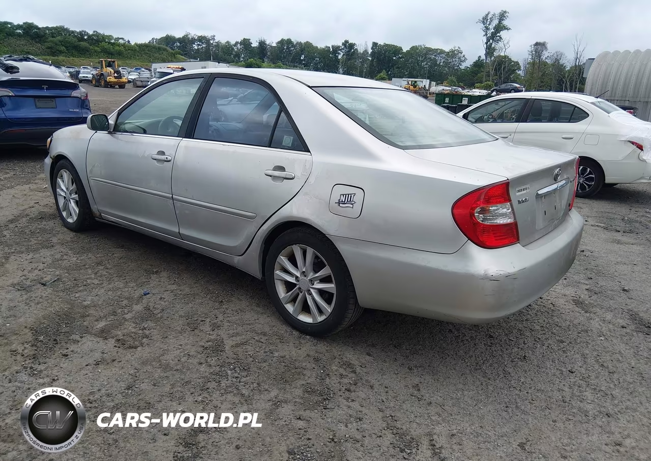 2002 Toyota Camry Le VIN:4T1BF32K62U506642 - 3