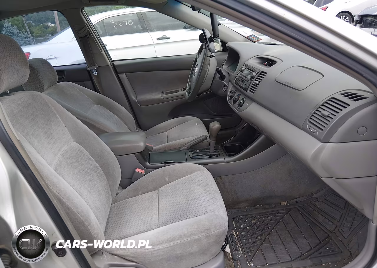 2002 Toyota Camry Le VIN:4T1BF32K62U506642 - 5