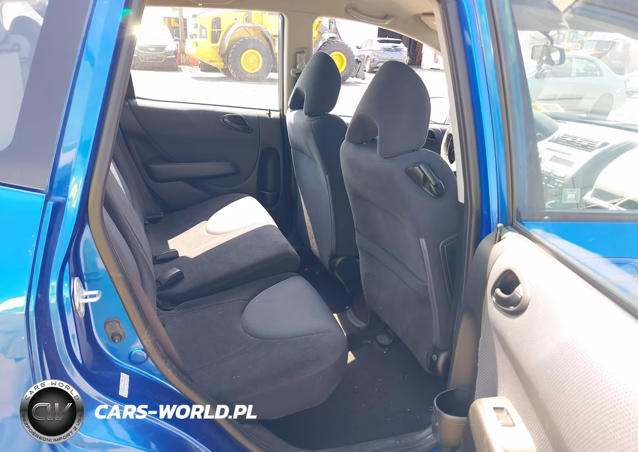 2007 Honda Fit Sport VIN:JHMGD38667S049620 - 8