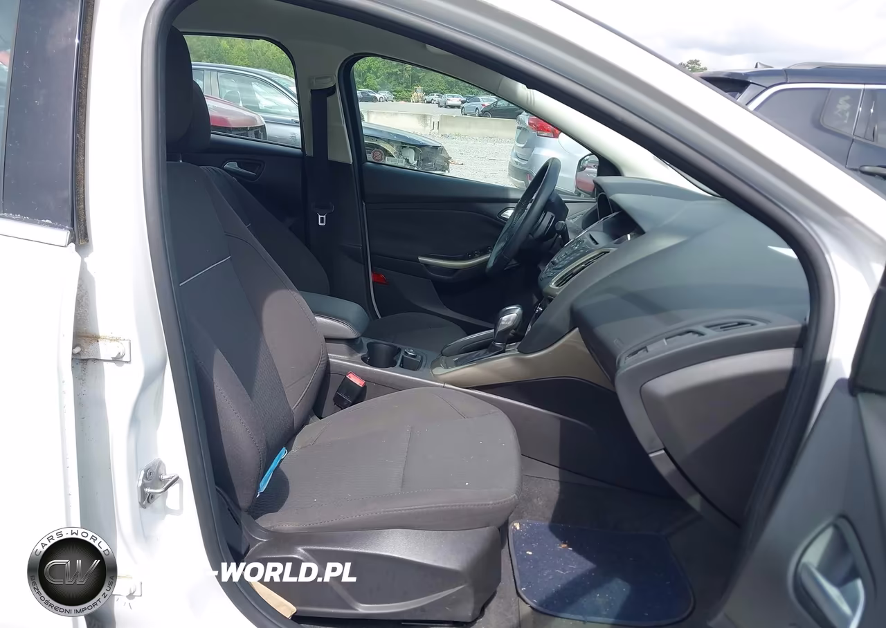 2012 Ford Focus Sel VIN:1FAHP3H2XCL357748 - 5