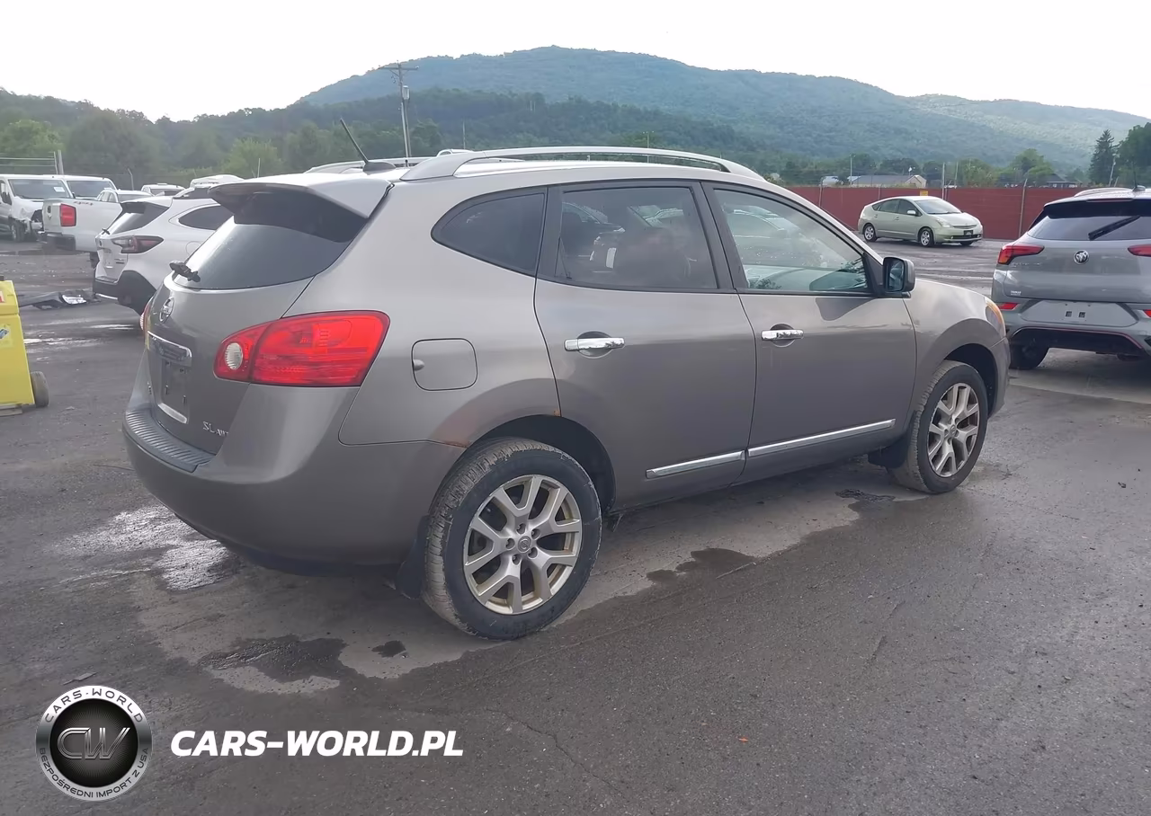 2011 Nissan Rogue Sv VIN:JN8AS5MV3BW686797 - 4