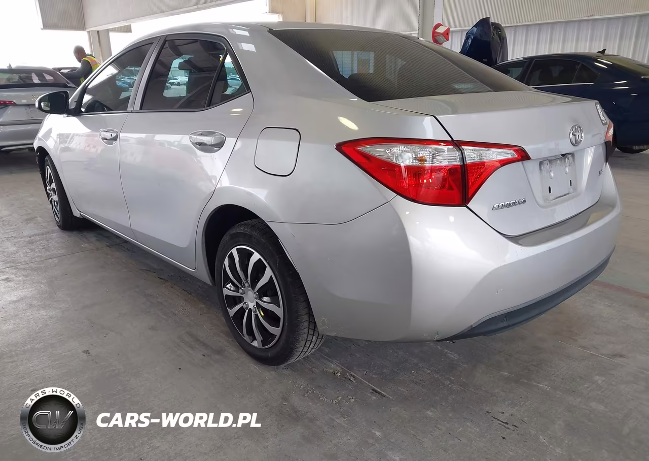 2016 Toyota Corolla Le VIN:2T1BURHE4GC508702 - 3