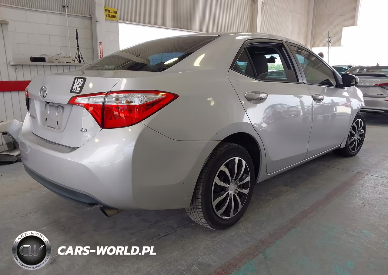 2016 Toyota Corolla Le VIN:2T1BURHE4GC508702 - 4