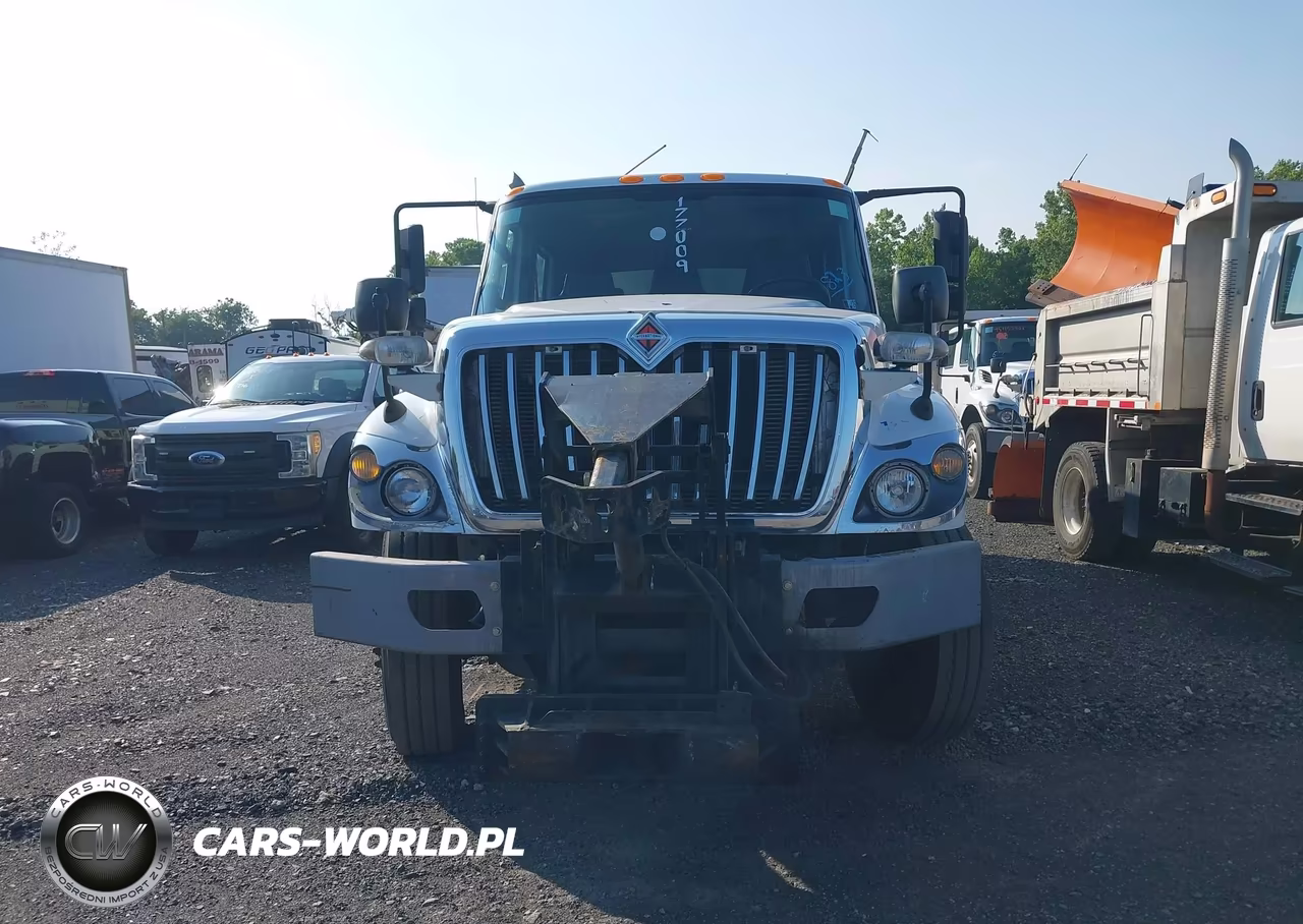 2017 International Workstar 7400 VIN:3HAWDTARXHL477946 - 12