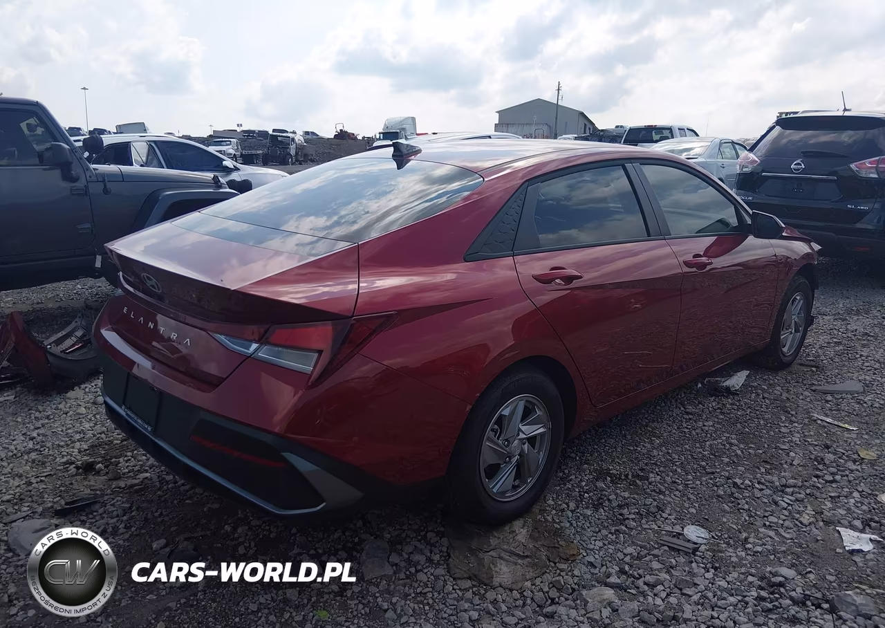 2026 Hyundai Elantra Se VIN:KMHLL4DG0TU160150 - 4