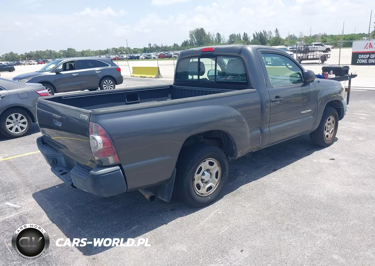2010 Toyota Tacoma VIN:5TENX4CN8AZ690095 - 4