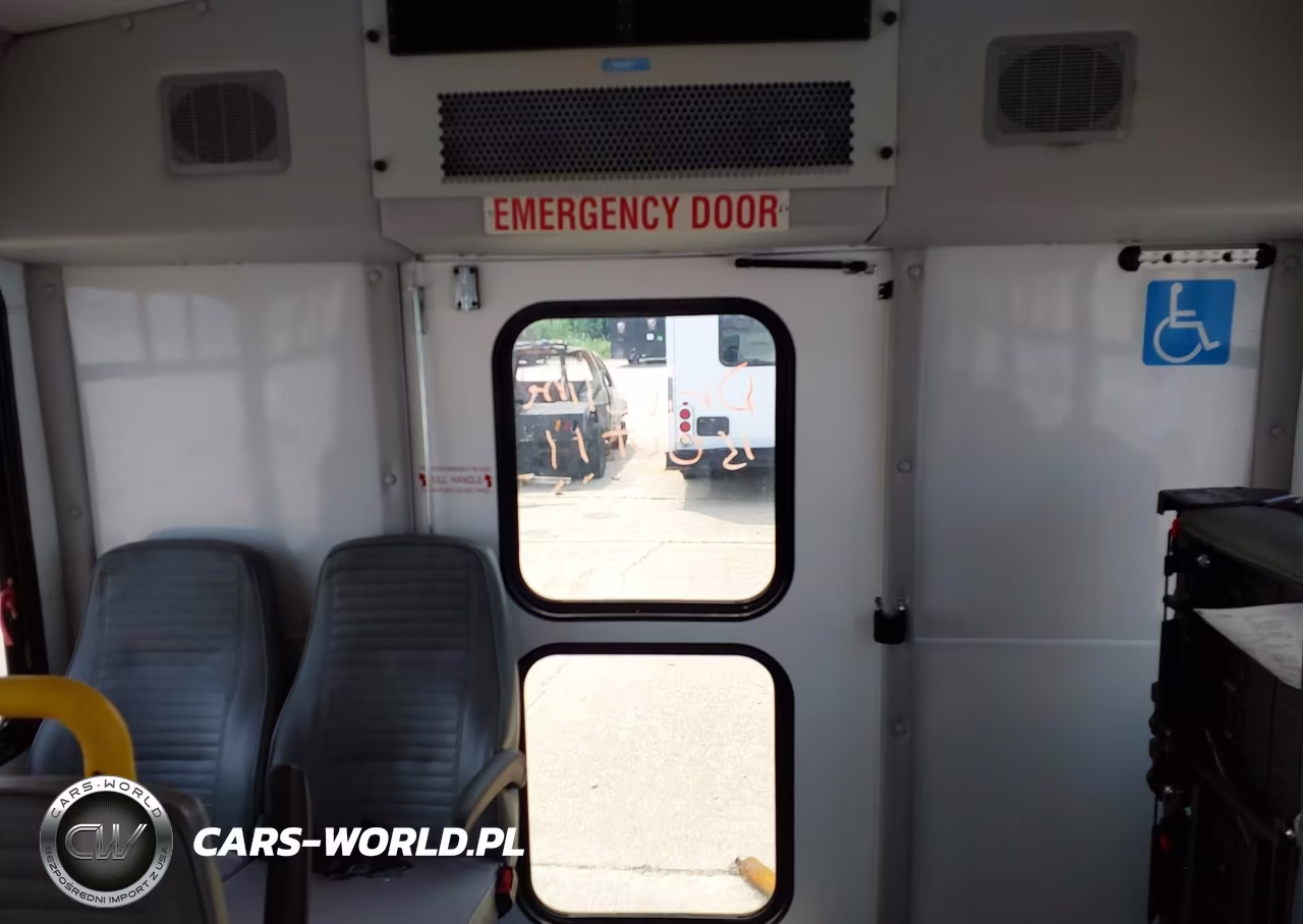 2016 Ford E-350 Cutaway VIN:1FDEE3FL0GDC39590 - 14