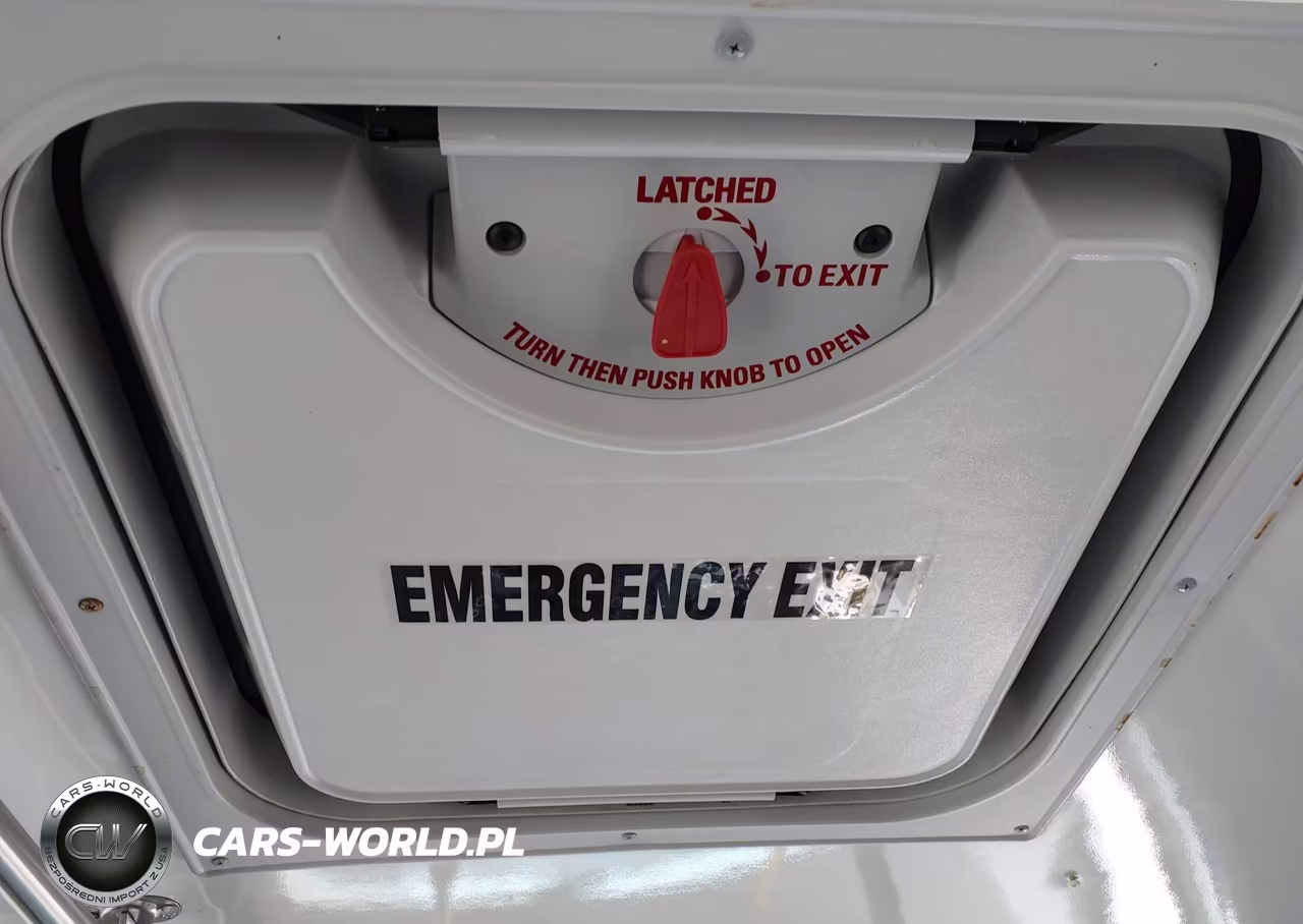 2016 Ford E-350 Cutaway VIN:1FDEE3FL0GDC39590 - 15