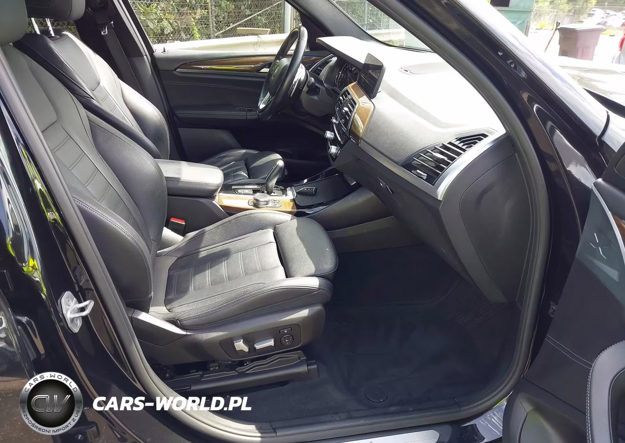 2018 BMW X3 xDrive30I VIN:5UXTR9C5XJLC73401 - 5