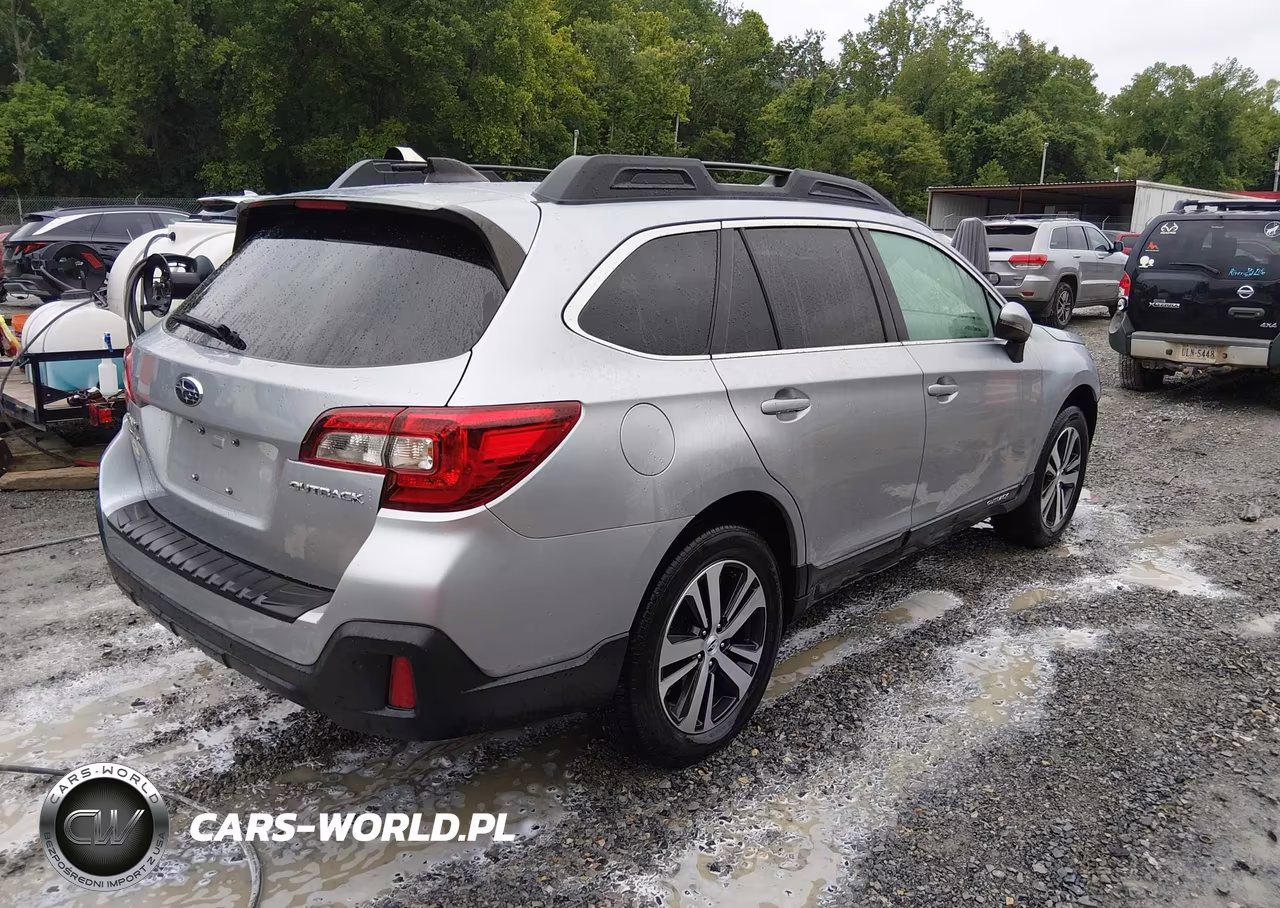 2018 Subaru Outback 2.5I Limited VIN:4S4BSANC0J3232122 - 4