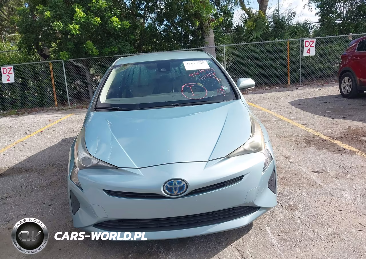 2017 Toyota Prius Two VIN:JTDKBRFUXH3025824 - 12