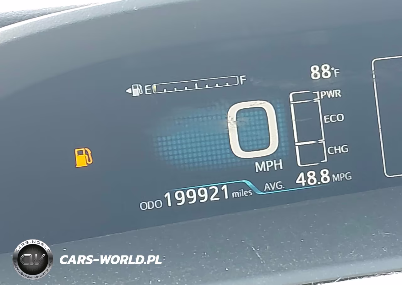 2017 Toyota Prius Two VIN:JTDKBRFUXH3025824 - 15