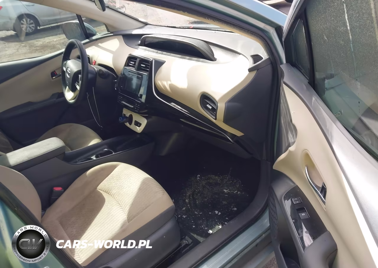 2017 Toyota Prius Two VIN:JTDKBRFUXH3025824 - 5