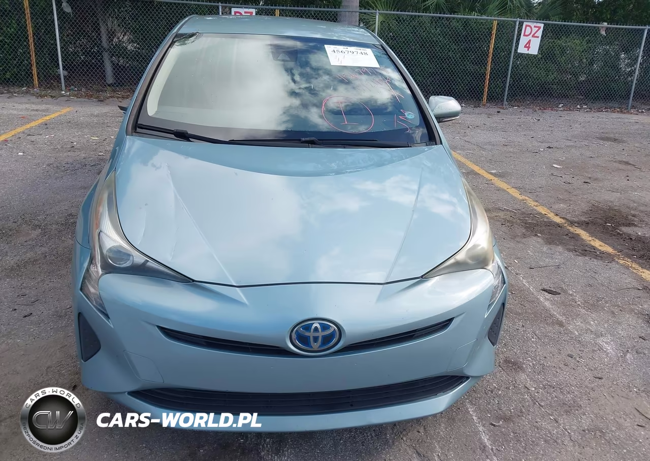 2017 Toyota Prius Two VIN:JTDKBRFUXH3025824 - 6