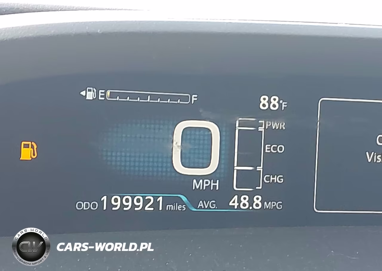 2017 Toyota Prius Two VIN:JTDKBRFUXH3025824 - 7
