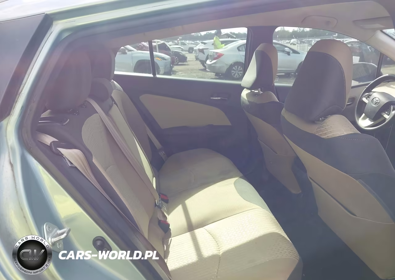 2017 Toyota Prius Two VIN:JTDKBRFUXH3025824 - 8