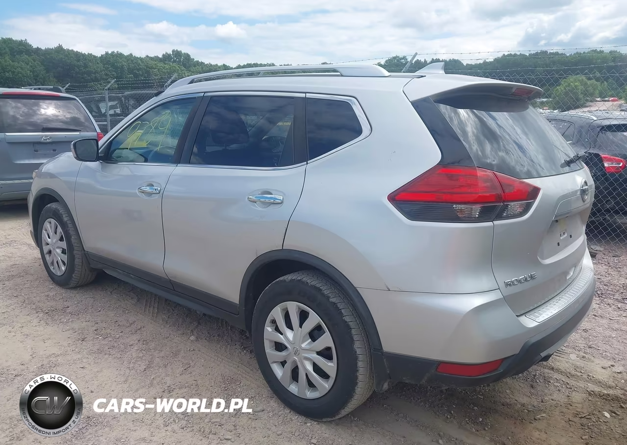 2017 Nissan Rogue S VIN:JN8AT2MV1HW262197 - 3