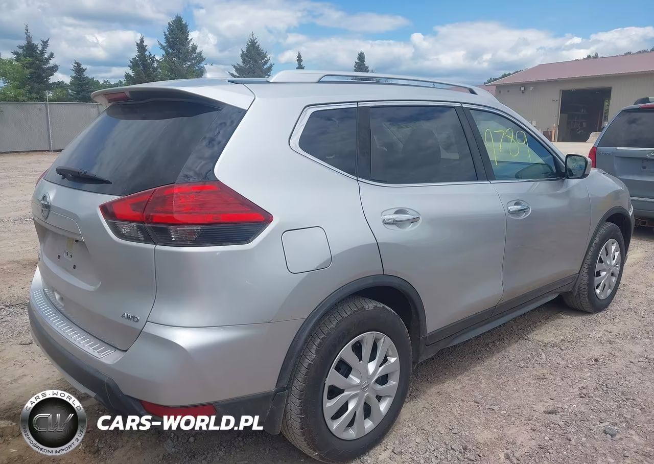 2017 Nissan Rogue S VIN:JN8AT2MV1HW262197 - 4