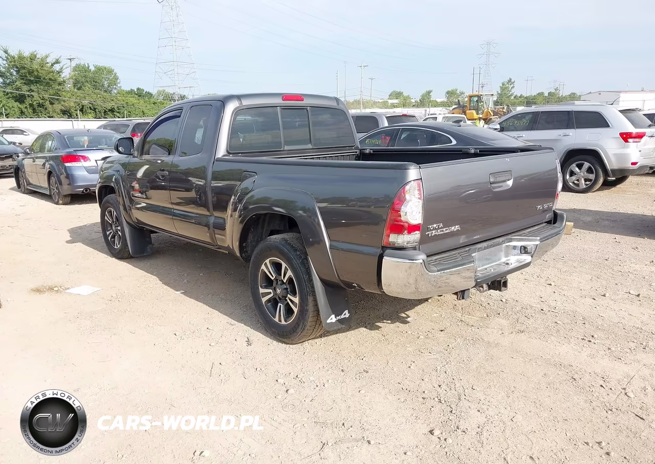 2013 Toyota Tacoma Base V6 VIN:5TFUU4EN1DX081668 - 3