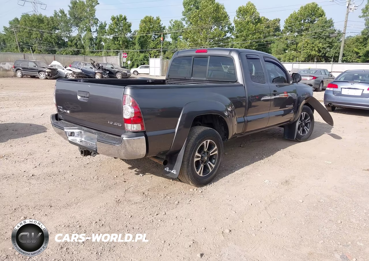 2013 Toyota Tacoma Base V6 VIN:5TFUU4EN1DX081668 - 4