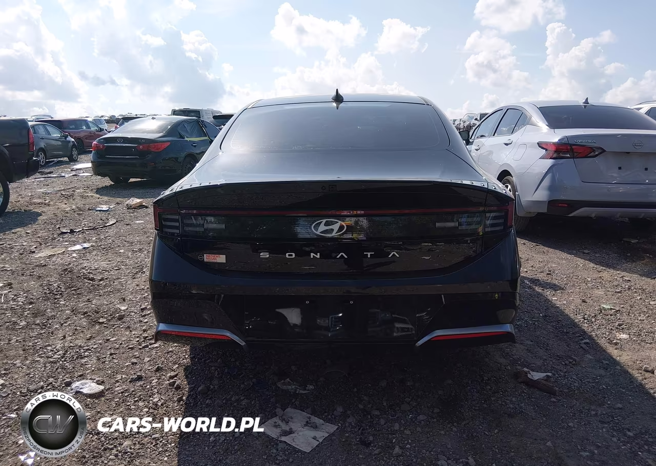2025 Hyundai Sonata Sel VIN:KMHL64JA5SA509911 - 17