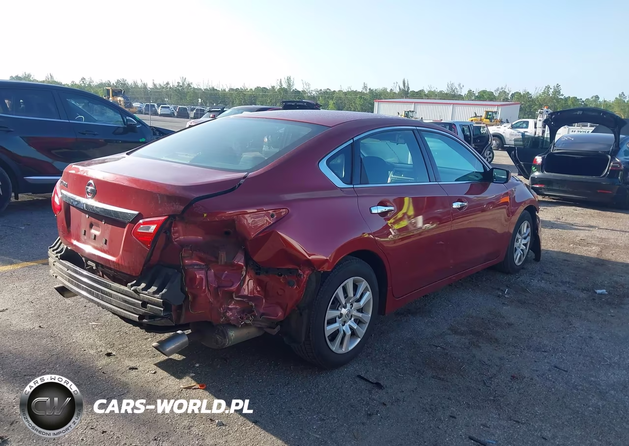 2017 Nissan Altima 2.5 S VIN:1N4AL3AP5HN311484 - 4